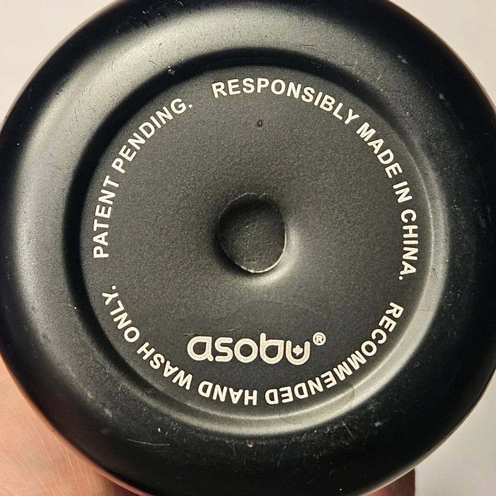 Asobu Frosty Beer 2 Go Vacuum Insulated Bottle Cooler Black‎ 12oz Opener